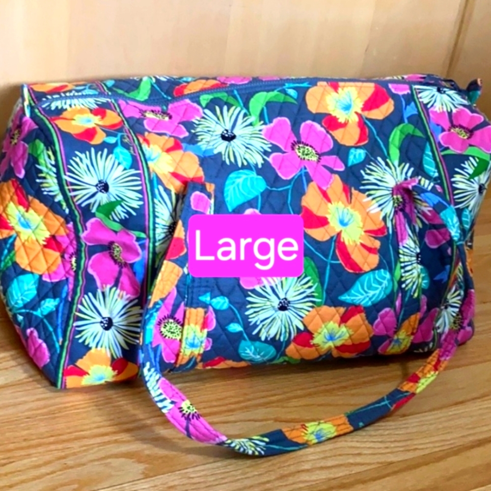 Vera Bradley Large Duffel Bag - excellent condition